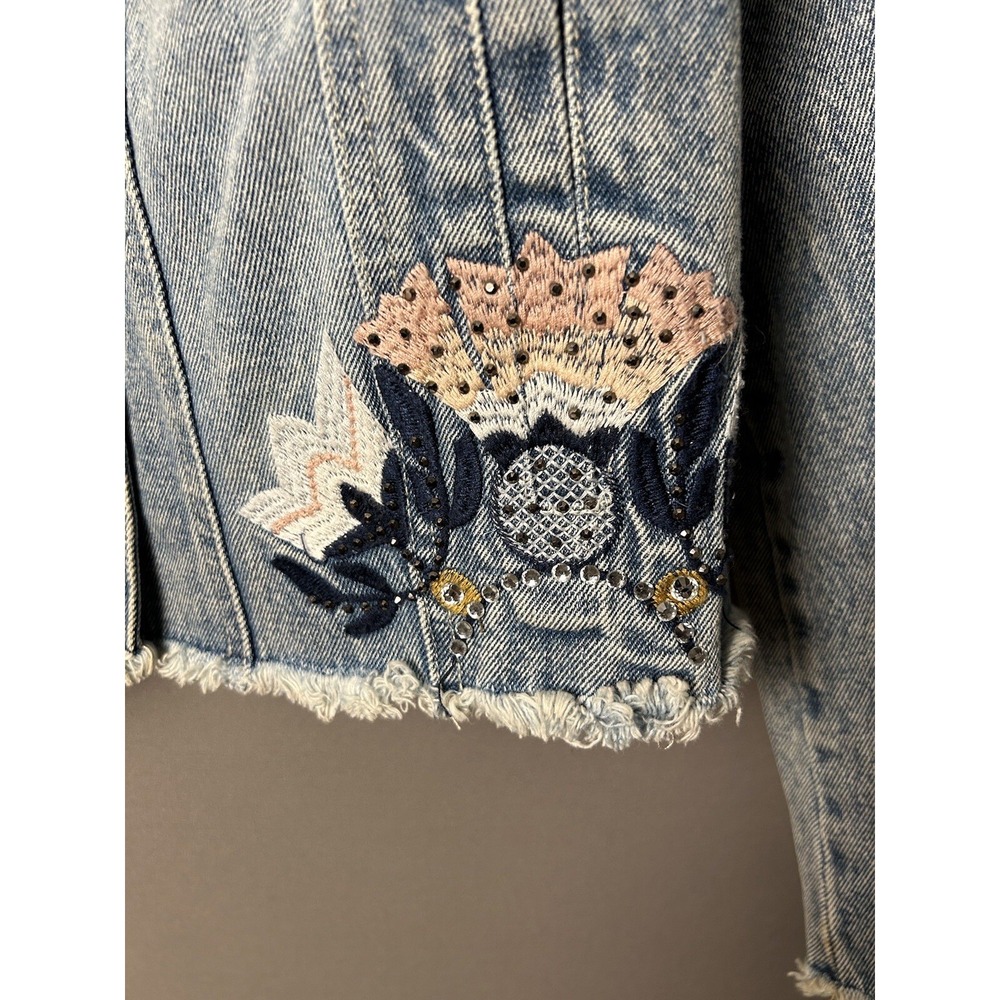 Bebe Jacket Large Embroidered Cropped Denim Distressed Frayed Hem - Picture 4 of 13
